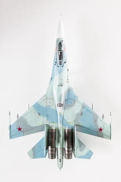 Amazon | ズベズダ 1/72 ロシア軍 SU-27SM スホーイ 戦闘機 プラモデル